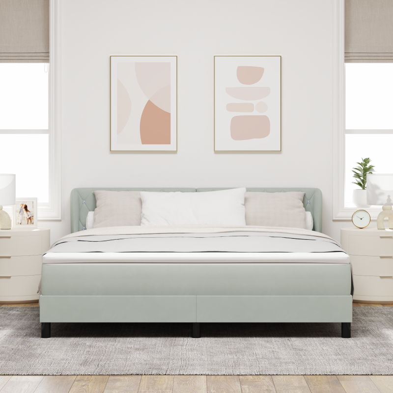 Boxspringbett mit Matratze Hellgrau 180x200 cm Samt