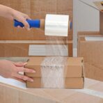 Stretchfolie mit Griff 10 Stk. Transparent 23 μm 50 cm x 150 m – Bild 3